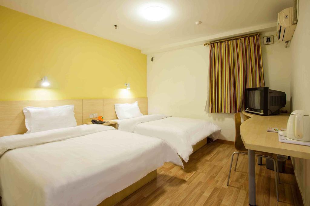 7Days Inn Kunming East Station Juhua Overpass Chambre photo