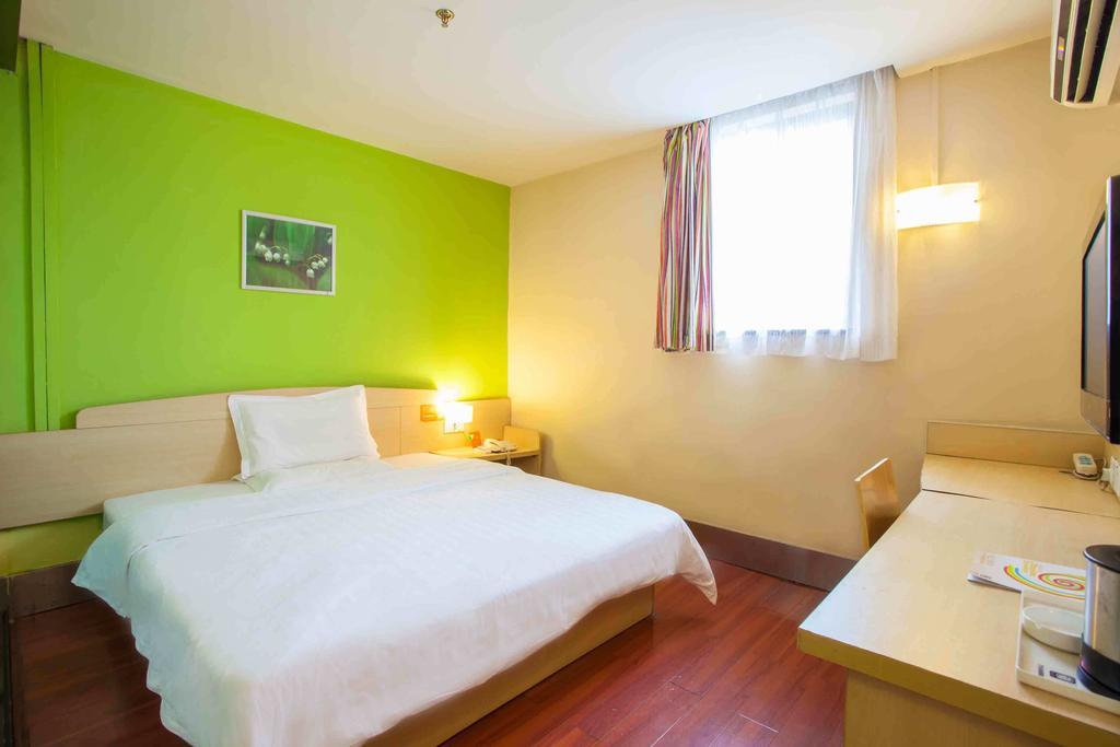 7Days Inn Kunming East Station Juhua Overpass Chambre photo